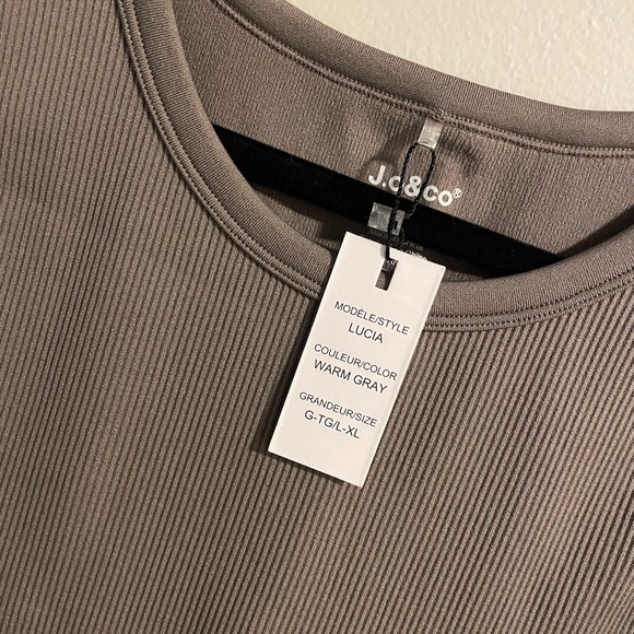 Women's Gray Ribbed Tank Top - Picture 2 of 4